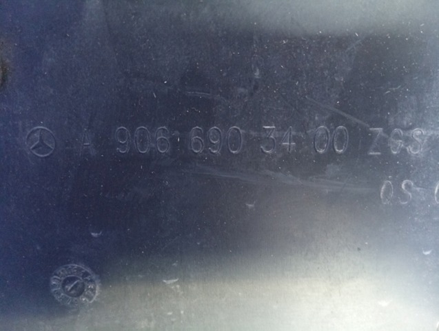A9066903400 MERCEDES Накладка крыла заднего левого купить в Павлоград