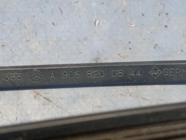 Поводок стеклоочистителя Mercedes Sprinter II 3,5-t