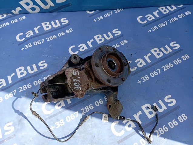 Цапфа поворотная правая A9103320100 MERCEDES