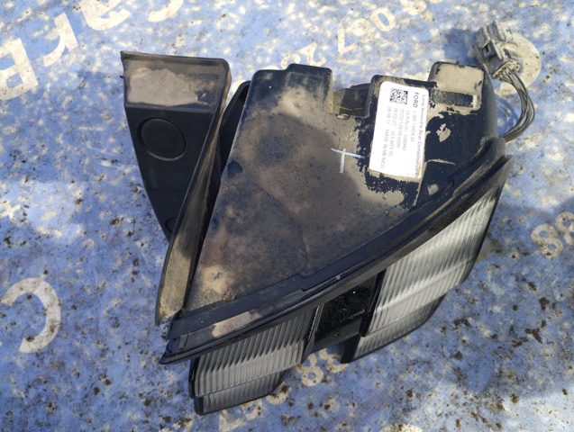 LJ8Z13404F FORD Фонарь задний правый внешний купить в Ирпень