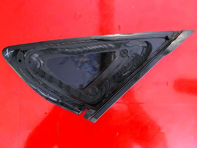 LJ8Z5829727A FORD Стекло кузова (багажного отсека) левое купить в Харьков