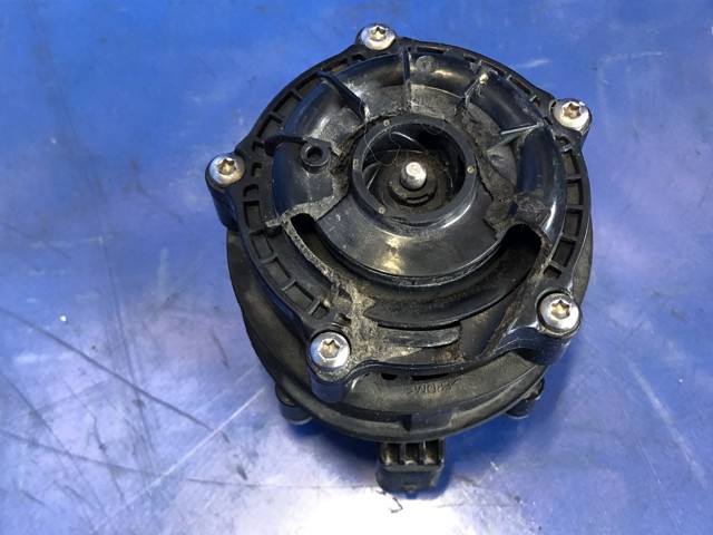 LJ9Z8K621A FORD Помпа купить в Одесса