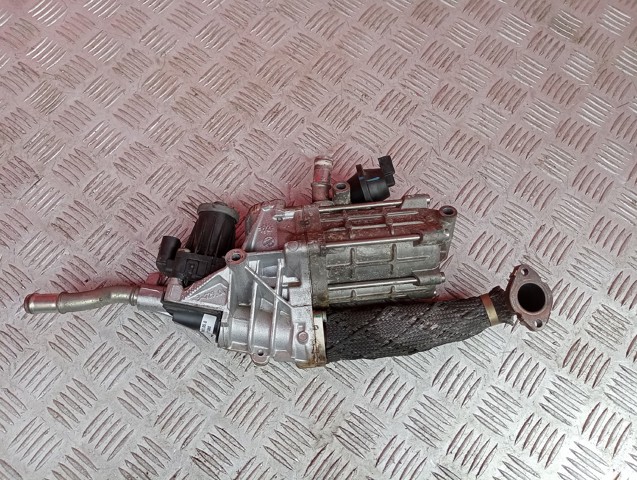 LR018753 LAND ROVER Байпасный клапан EGR, рециркуляции газов купить в Харьков