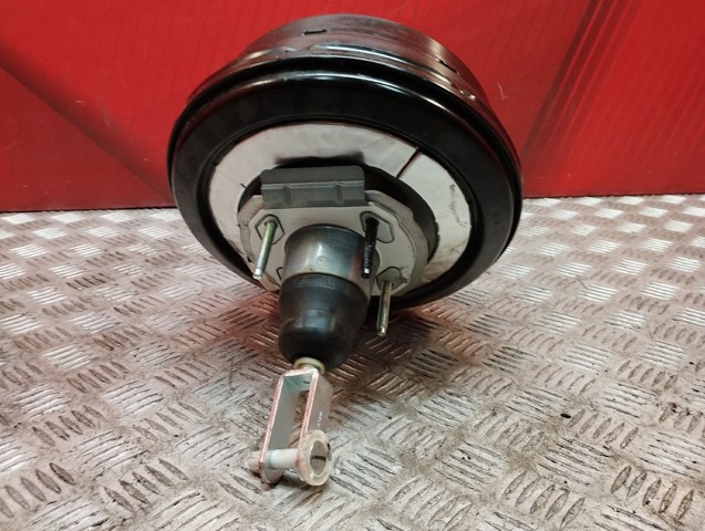 Усилитель тормоза вакуумный LR040113 LAND ROVER
