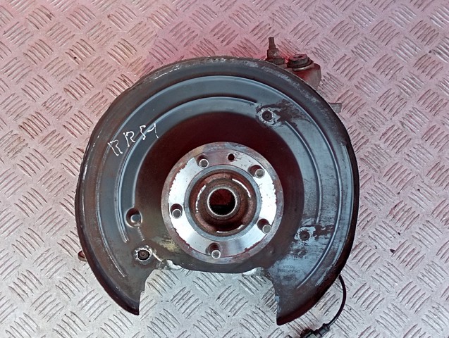 Цапфа правая LR043593 LAND ROVER