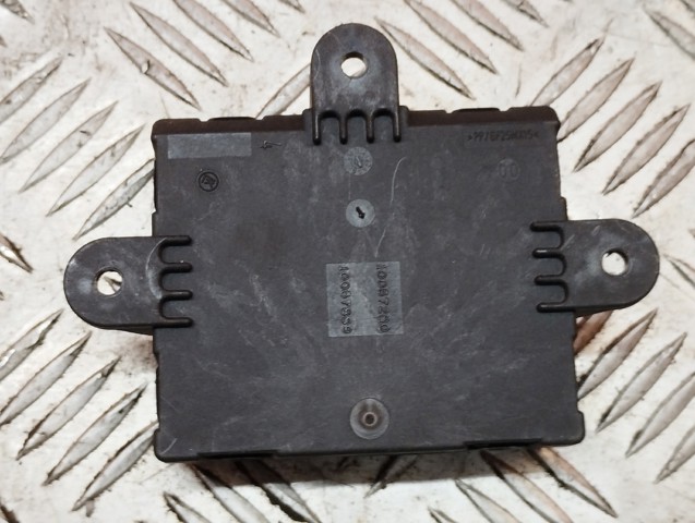 LAND ROVER LR043758 в наличии Тернополь