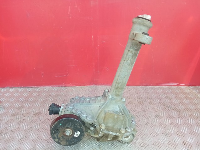 Редуктор колесный моста переднего LR059046 LAND ROVER