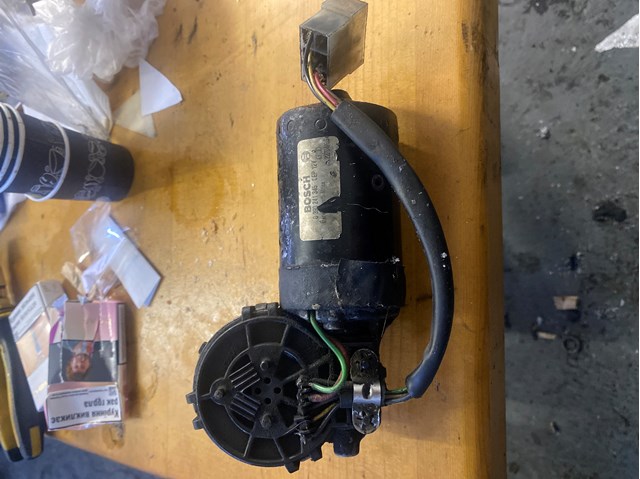 BOSCH 0390241345 Мотор дворников в наличии Ужгород