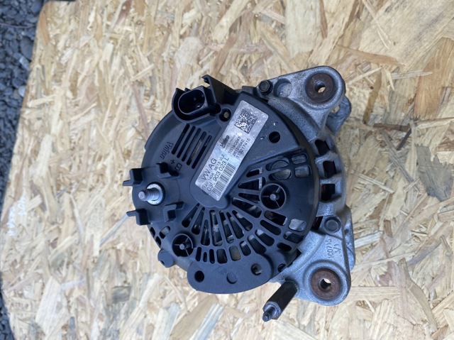 Генератор автомобиля 03L903023L VAG