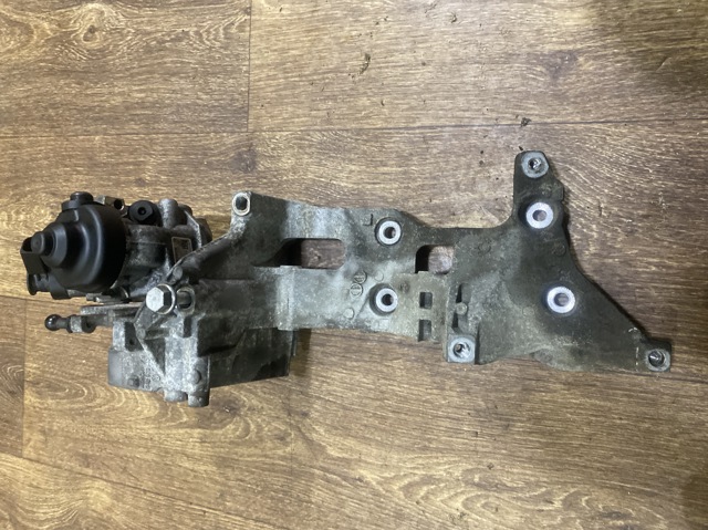 Крепление генератора 04L903143B VAG