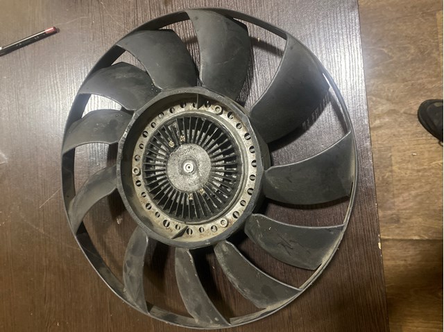 Вентилятор/крыльчатка радиатора охлаждения 059121301 VAG