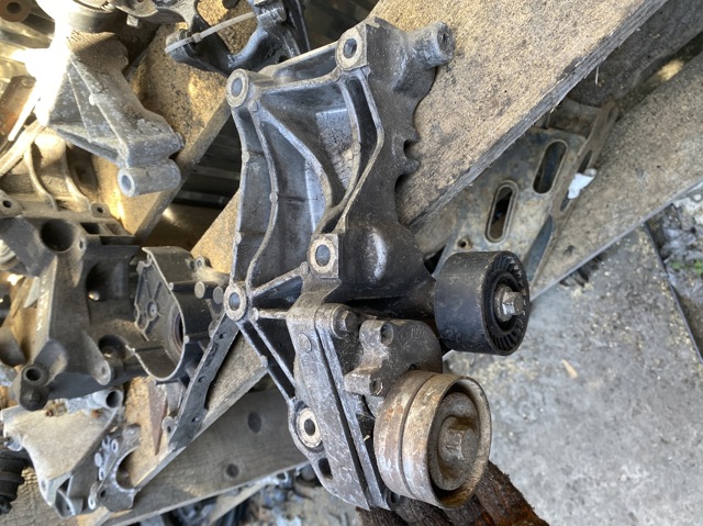 117102273R RENAULT купить в Николаев