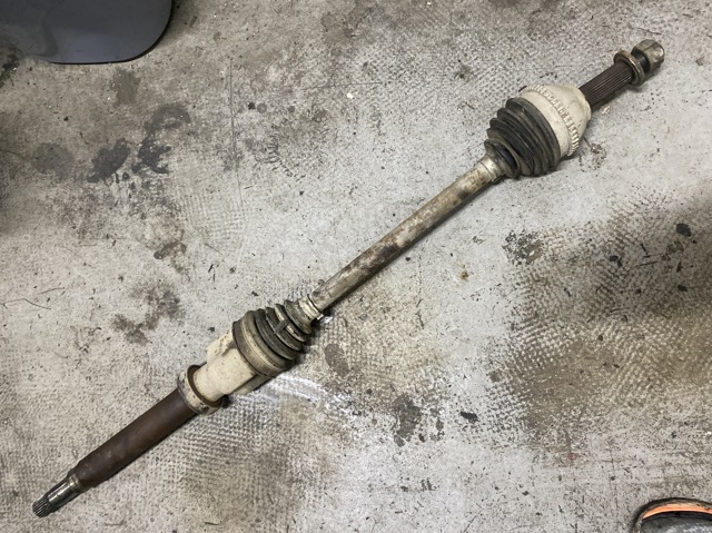 Полуось передняя, правая 1C153B436CH FORD