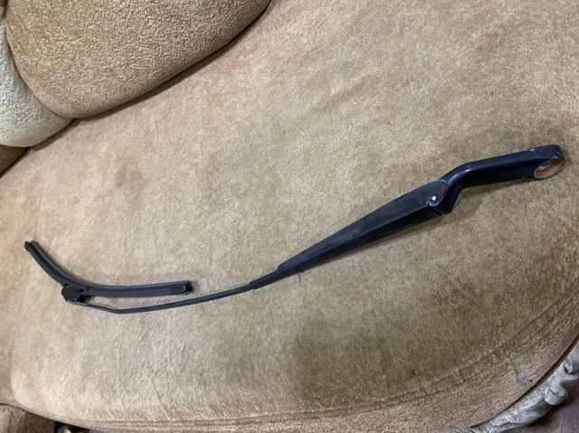 Рычаг стеклоочистителя 1J1955410A VAG