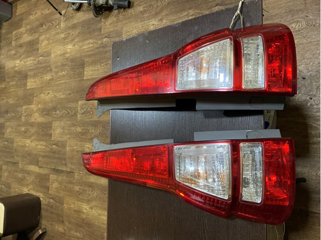 Правый стоп-сигнал 33501SWWG01 HONDA