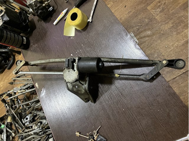 Мотор стеклоочистителя стекла (трапеции) Ford Mondeo 1