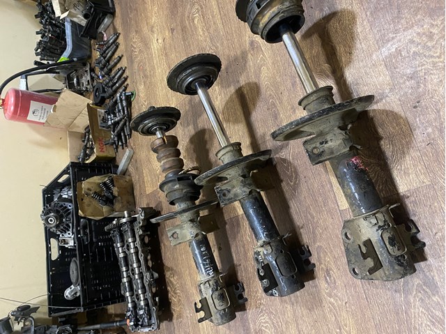 543028774R RENAULT Амортизатор передний купить в Хмельницкий