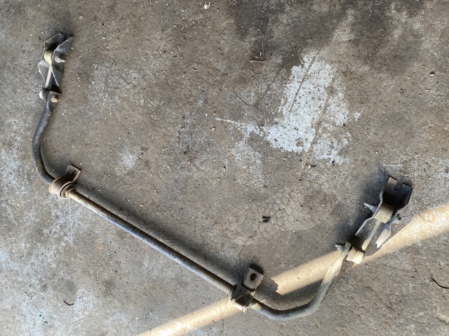 Стабилизатор задней балки Renault Master 3