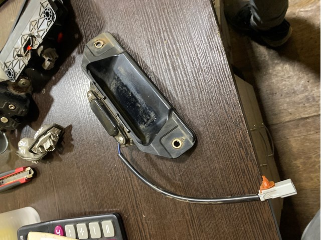 74810SWAA01 Honda Кнопка привода замка крышки багажника (двери 3/5