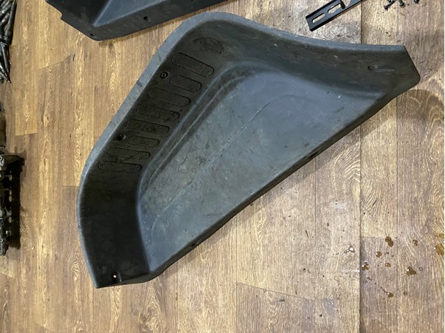 Накладка подножки 769520009R RENAULT