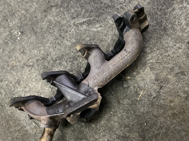 Газопроводы (коллектор выпускной) 7700874571 RENAULT