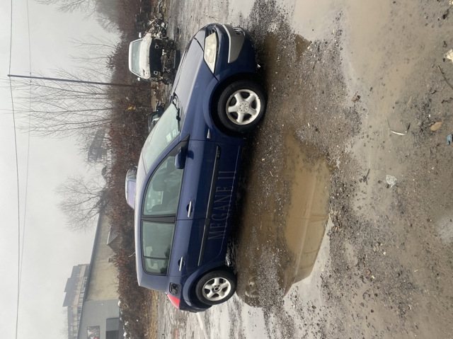 Пассажирская передняя дверь 7751473729 RENAULT