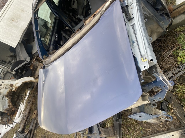 Капот двигателя Renault Megane 2