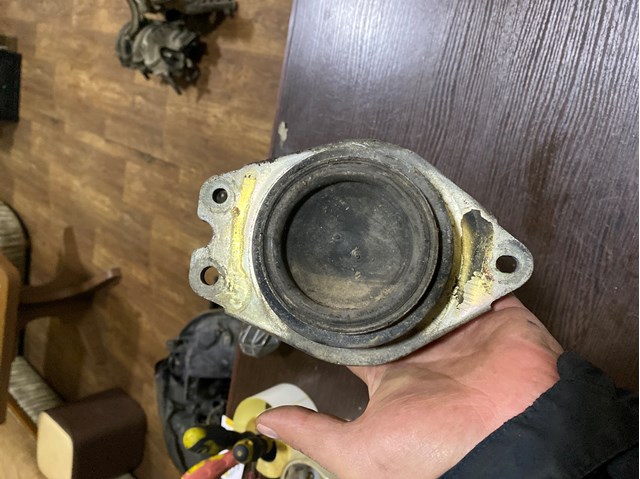 RENAULT 8200000011 Правая подушка двигателя в наличии Николаев