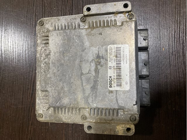 Мозги двигателя 8200039569 RENAULT