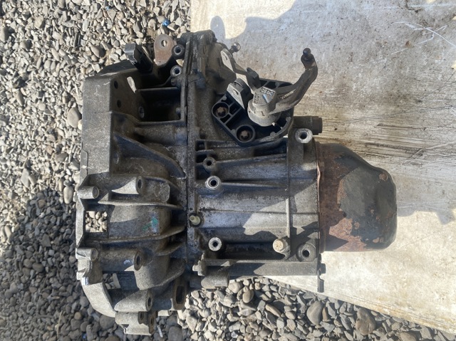 Коробка скоростей механика 8200133311 RENAULT