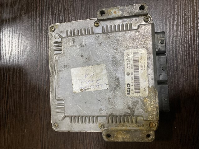 Мозги двигателя 8200153946 RENAULT