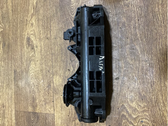 Впускной коллектор 8200273717 RENAULT