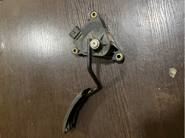 Педаль акселератора 8200436864 RENAULT