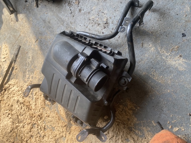  Корпус воздушного фильтра 8200467321 RENAULT