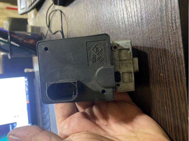 Механизм блокировки рулевого колеса 8200468515 RENAULT