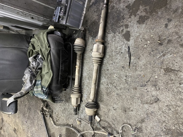 Левая полуось 8200687739 RENAULT