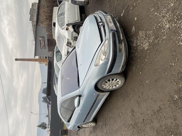Стекла и уплотнители стекла ветрового правого/левого 9201F4 PEUGEOT