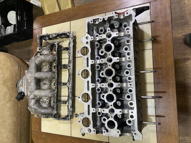 ГБЦ мотора 9634559710 PEUGEOT
