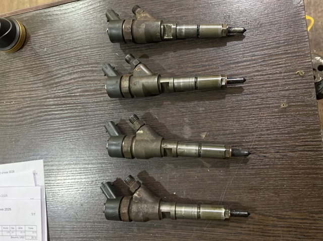 Форсунка дизельная в сборе 9641742880 PEUGEOT