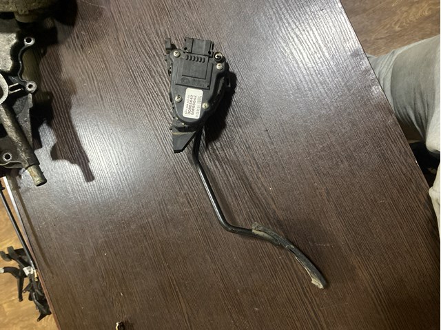 Педаль акселератора M865642 MITSUBISHI