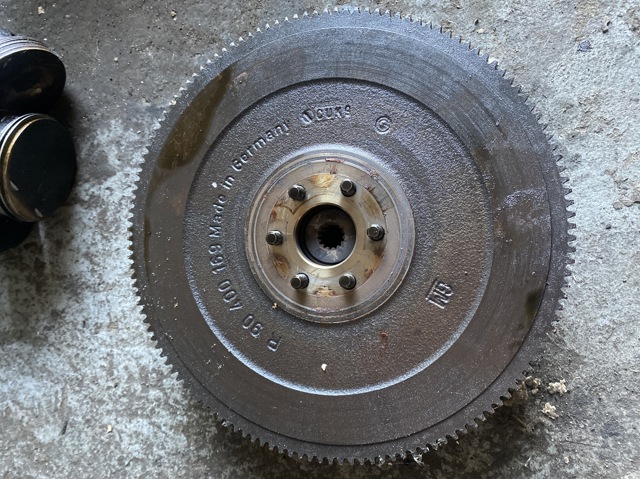 Маховик с зубчатым ободом R90400169 OPEL