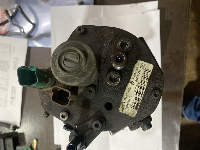 Насос топливный высокого давления (ТНВД) R9042A041A RENAULT