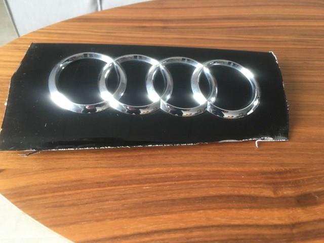 Фирменный значок 420853742 VAG