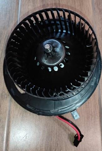 Моторчик печки 77647650 KEMP