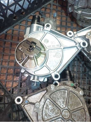 11667640279 BMW Насос вакуумный купить в Кривой Рог