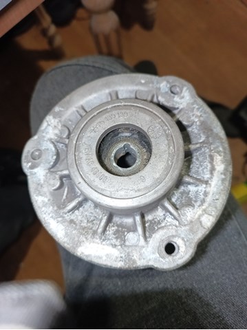 Опора стойки амортизатора заднего 33506787178 BMW