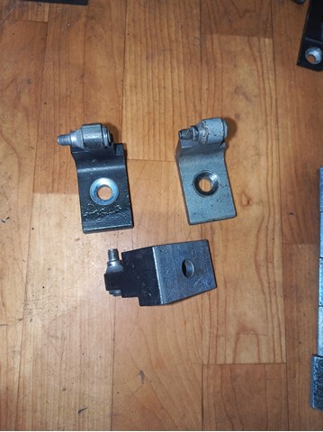 Навеска двери водителя (петли) 41517176849 BMW