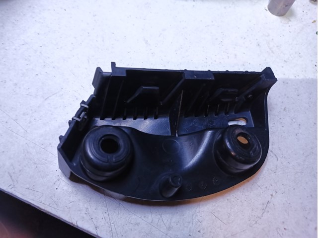 51127118193 BMW Кронштейн бампера заднего левый купить в Сумы