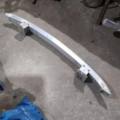 Шина бампера заднего 51127210072 BMW