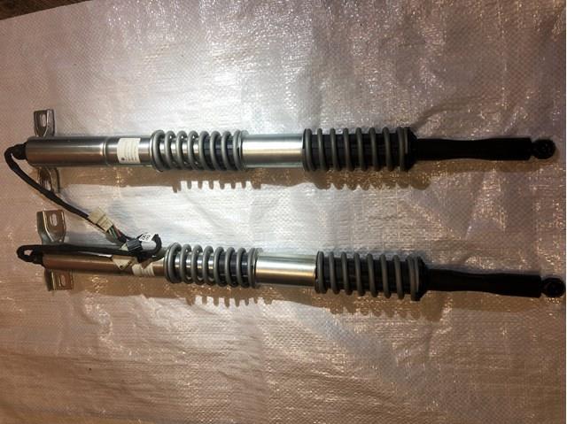 Газовый упор багажника 51247207015 BMW